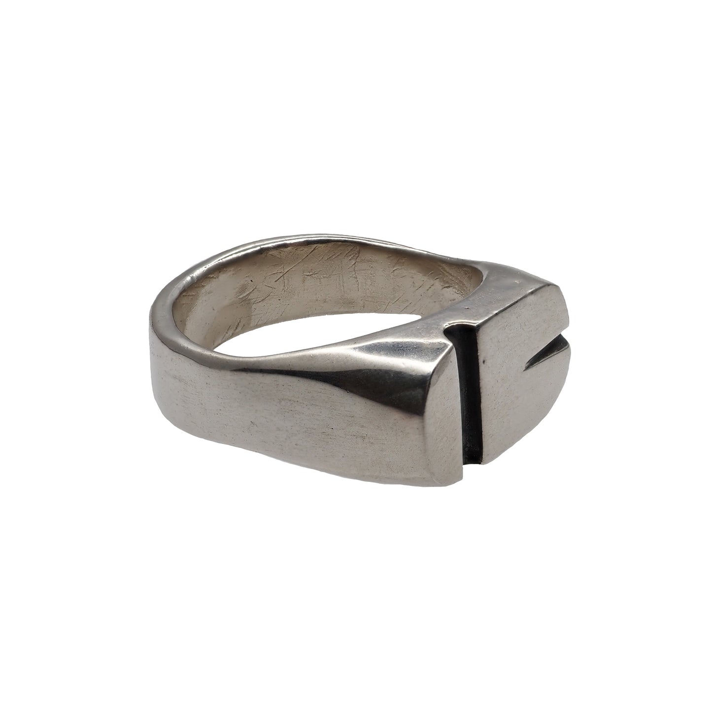 carved_geometric_ring