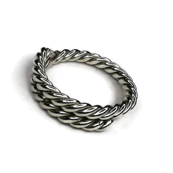 Stunning Spiral Rope Ring - Elegant and Versatile Design