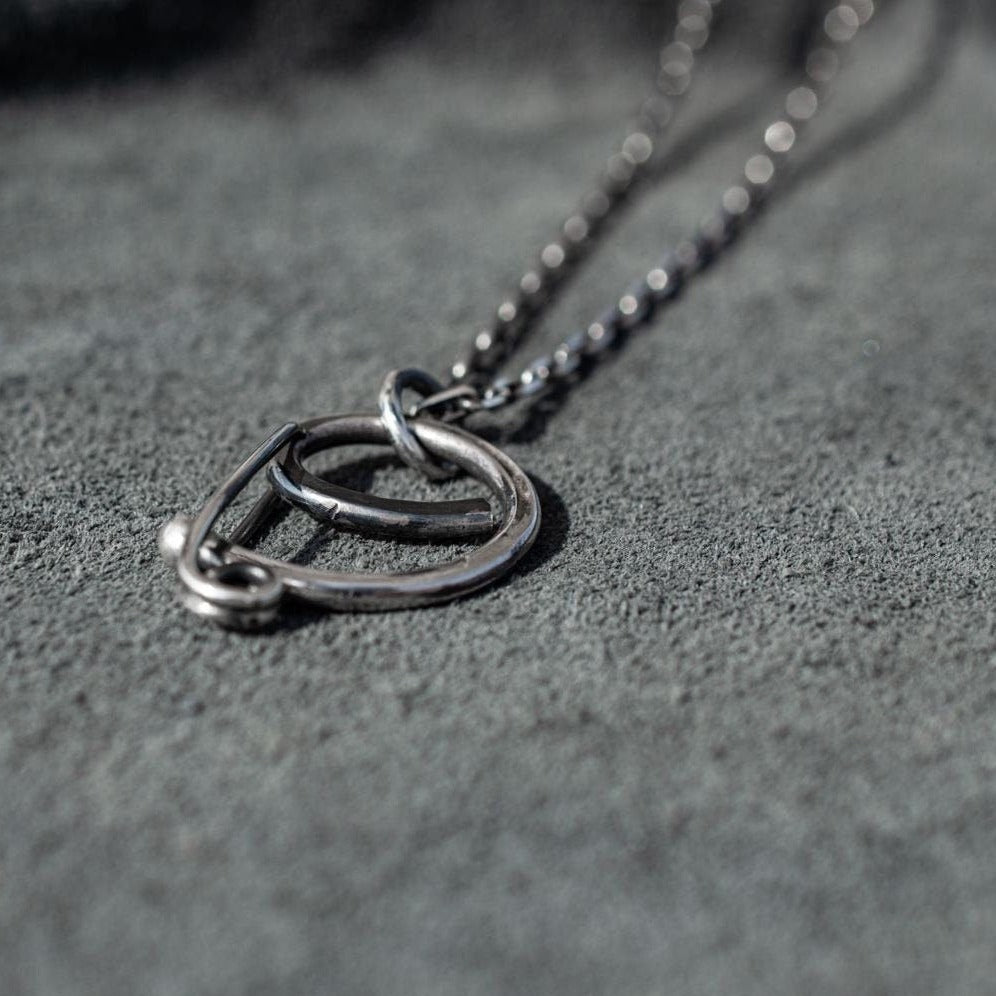 The Elegant Wedding Ring Holder Necklace - A Thoughtful Gift for Doctors