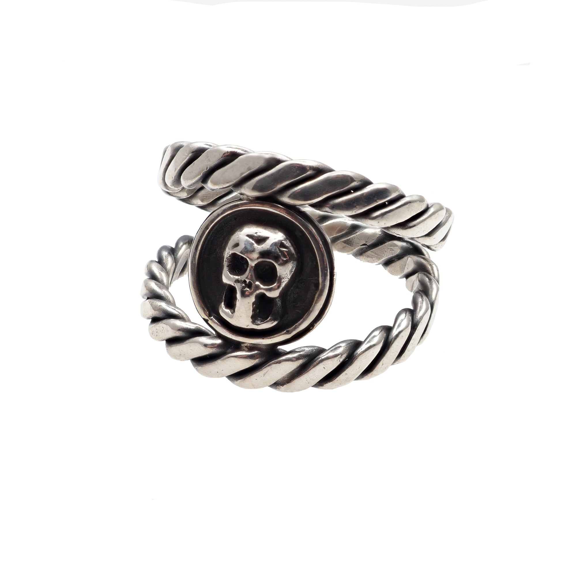 silver pirate skull ring