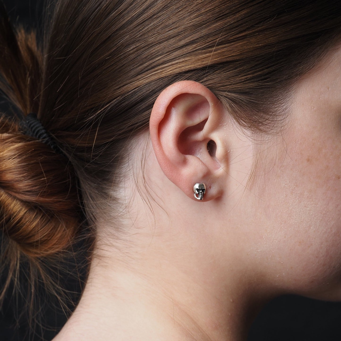 Black Diamond Pirate Skull Stud Earrings - Adventure-Inspired Jewelry for Any Occasion