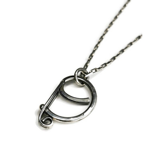 The Elegant Wedding Ring Holder Necklace - A Thoughtful Gift for Doctors