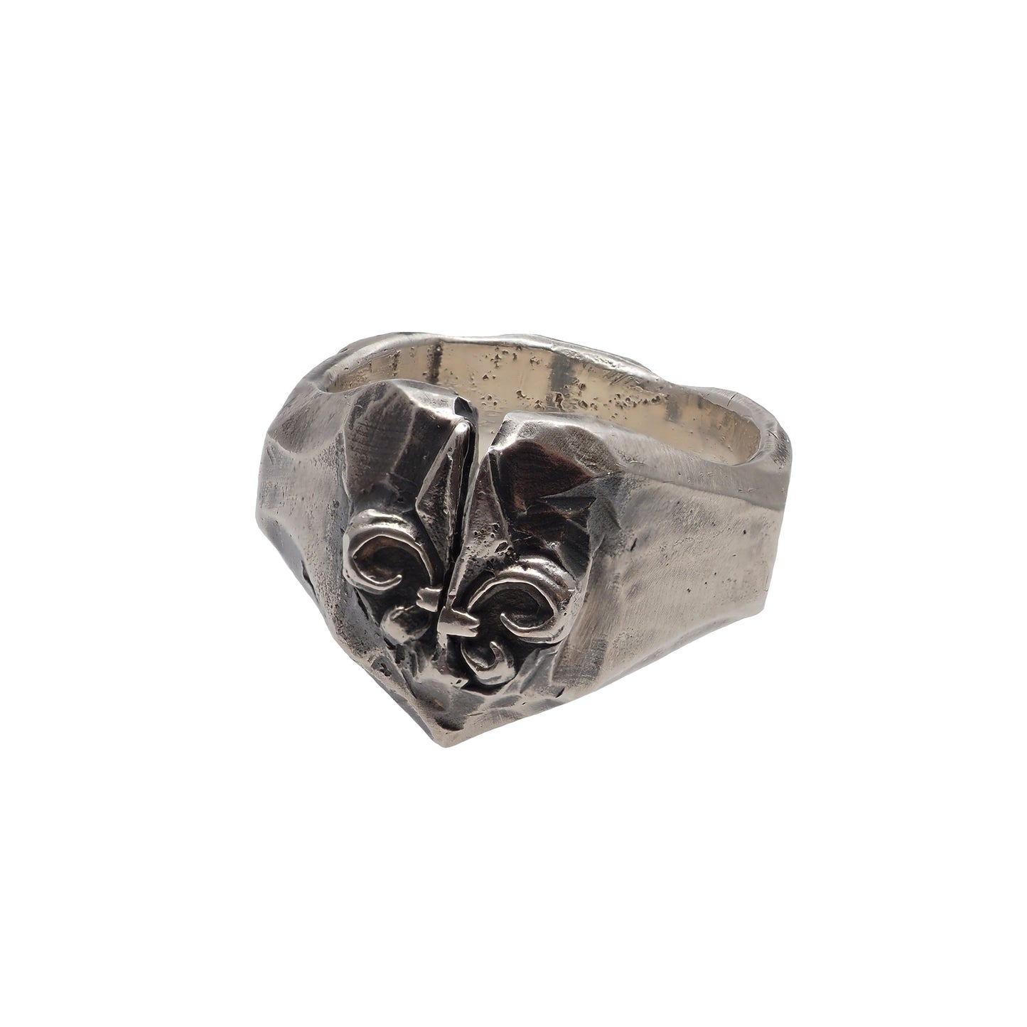 King Arthur's Knight Silver Signet Ring features a fleur-de-lis on a Shattered shield- A Tribute to Arthurian Legends