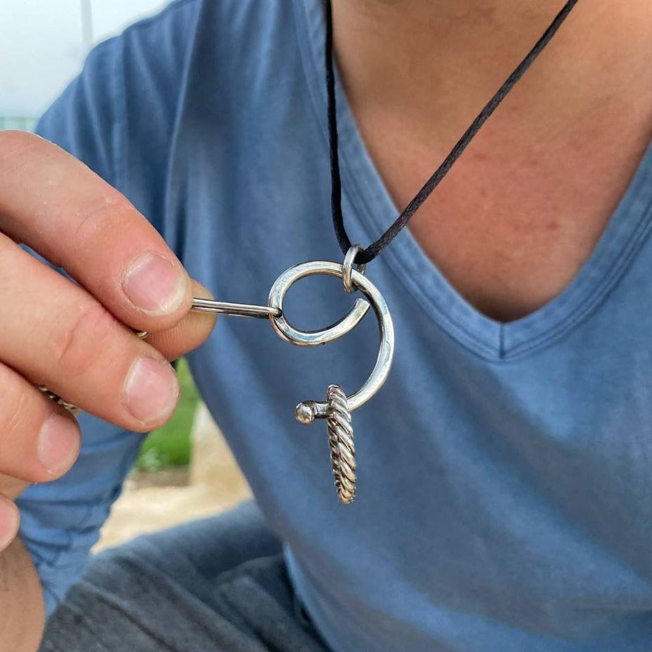 Small Ring Holder Necklace – Everett